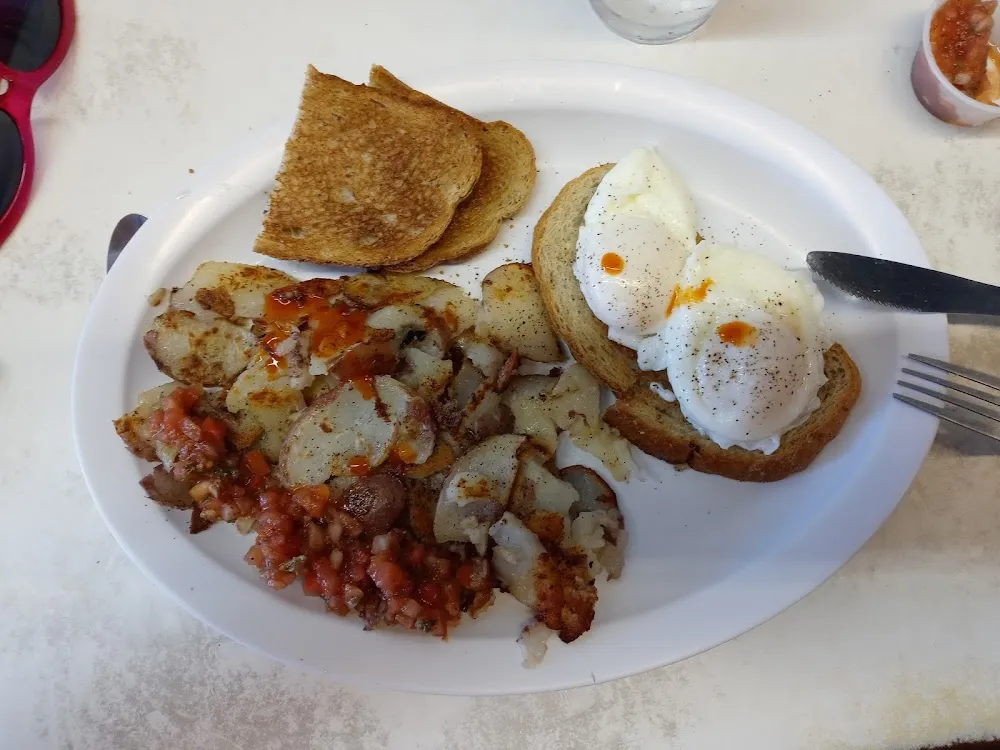 Poached Eggs with Country Potatoes